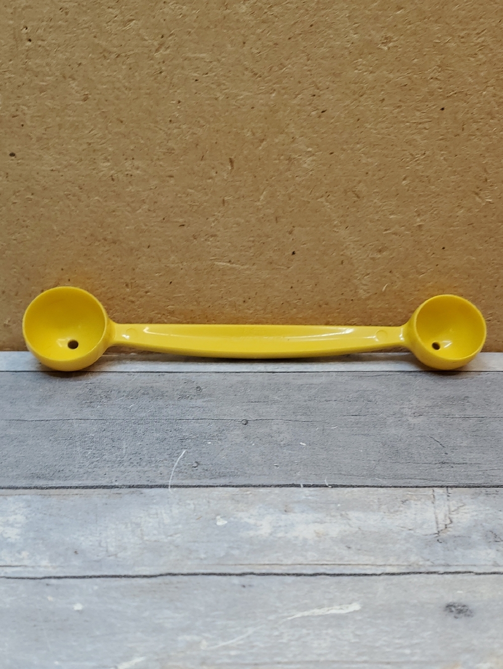 Tupperware Yellow Melon Baller